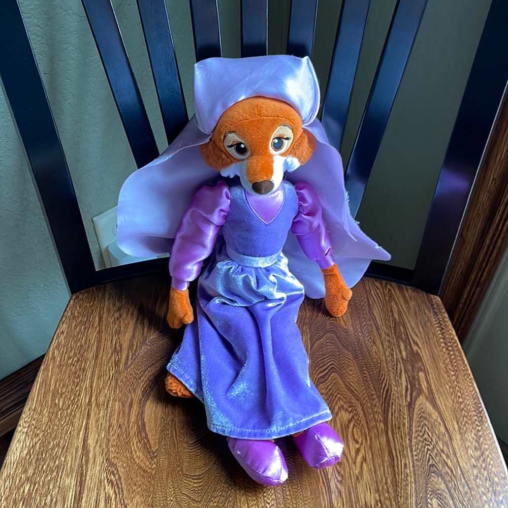 Disney Store Robin Hood Maid Marian Stuffed 18” Plush Doll Fox Animal